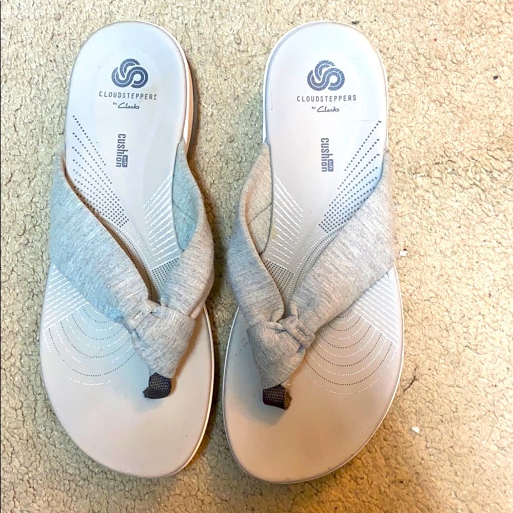 Cloud steppers by Clarks women’s flip-flop size 8